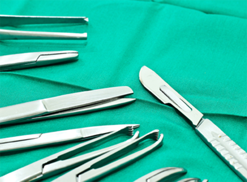 内括約筋側方皮下切開術